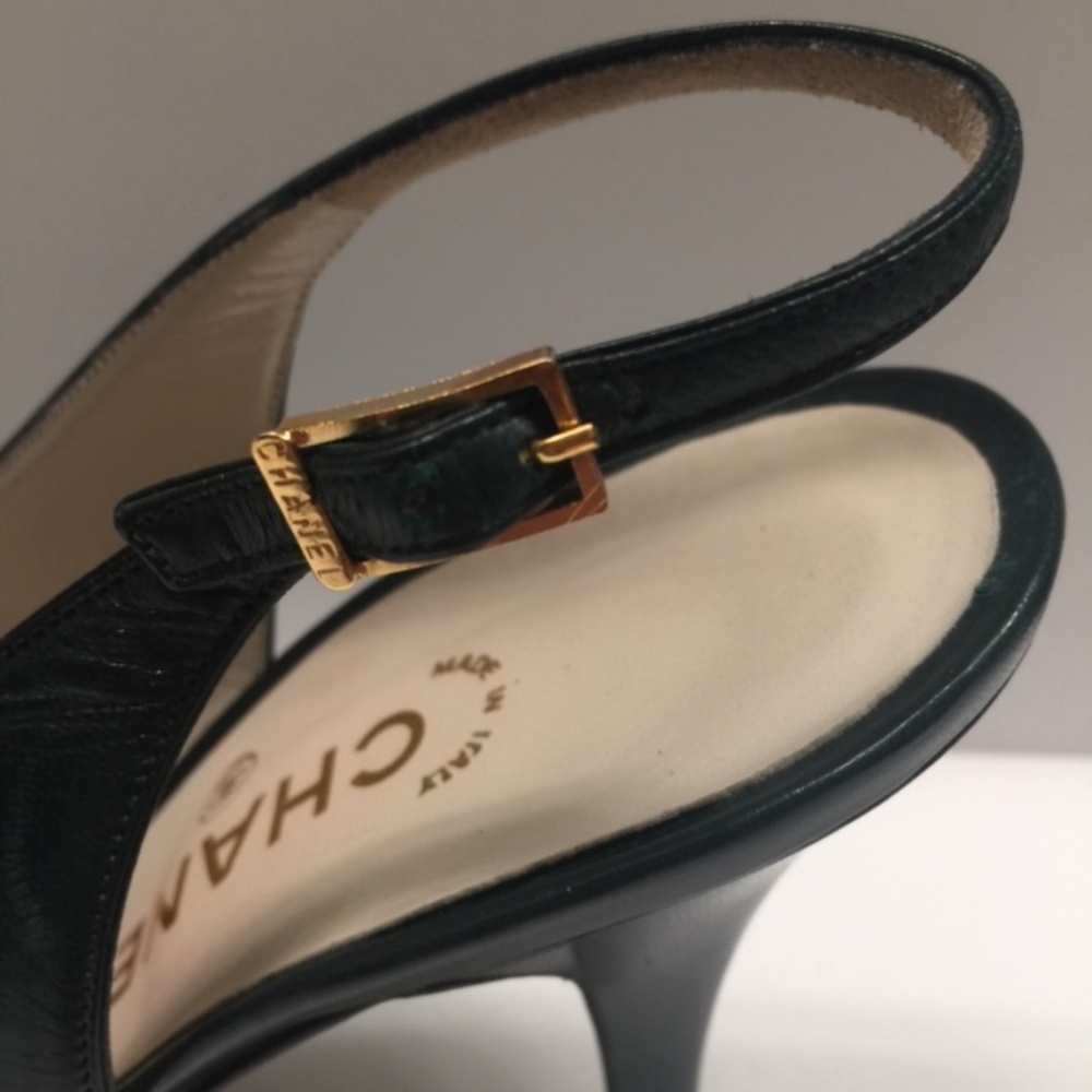 Gorgeous Chanel Two Tone Slingbacks - Vintage - Picture 7 of 8
